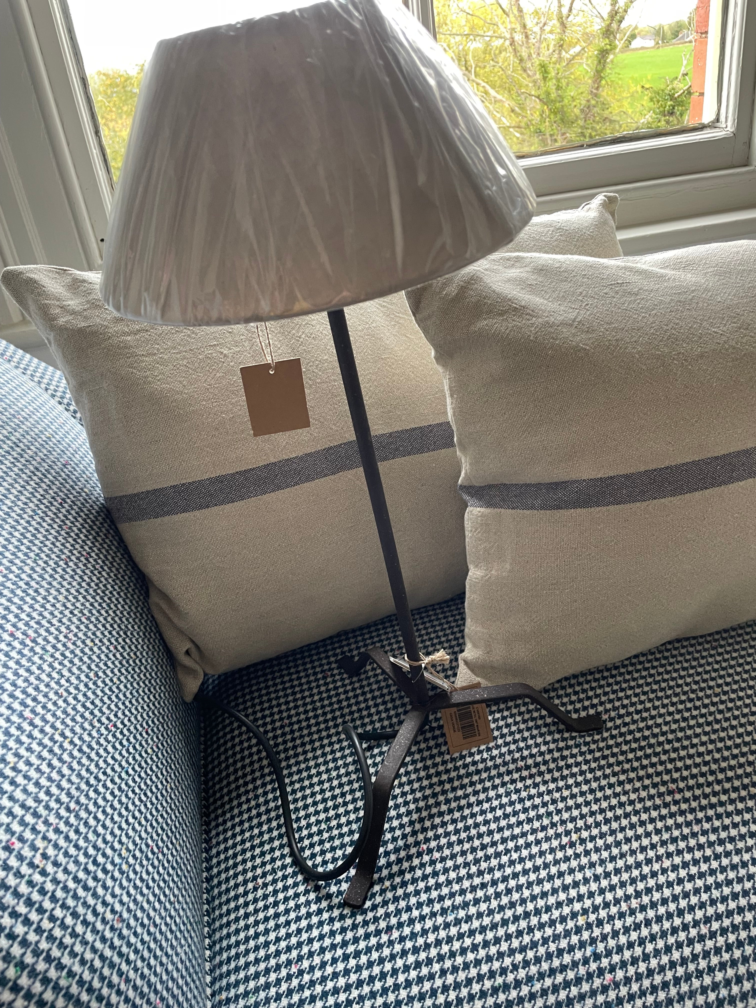 METAL LAMP SINT MAARTEN W/LIGHT GREY SHADE