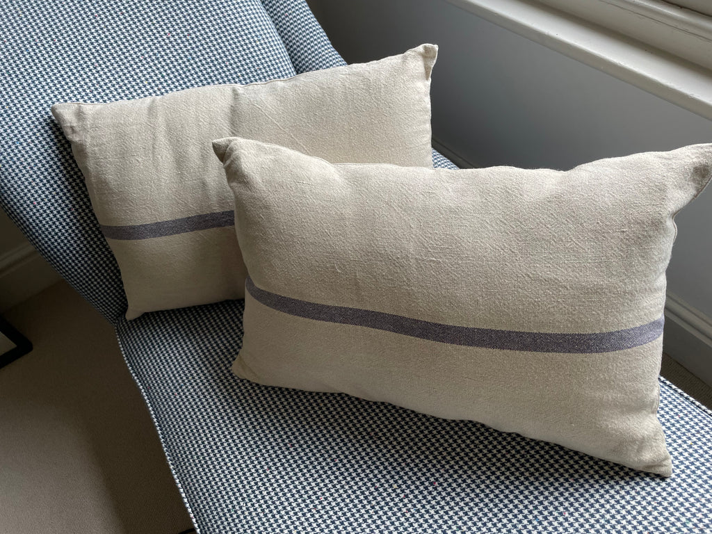Vintage style Linen Cushion