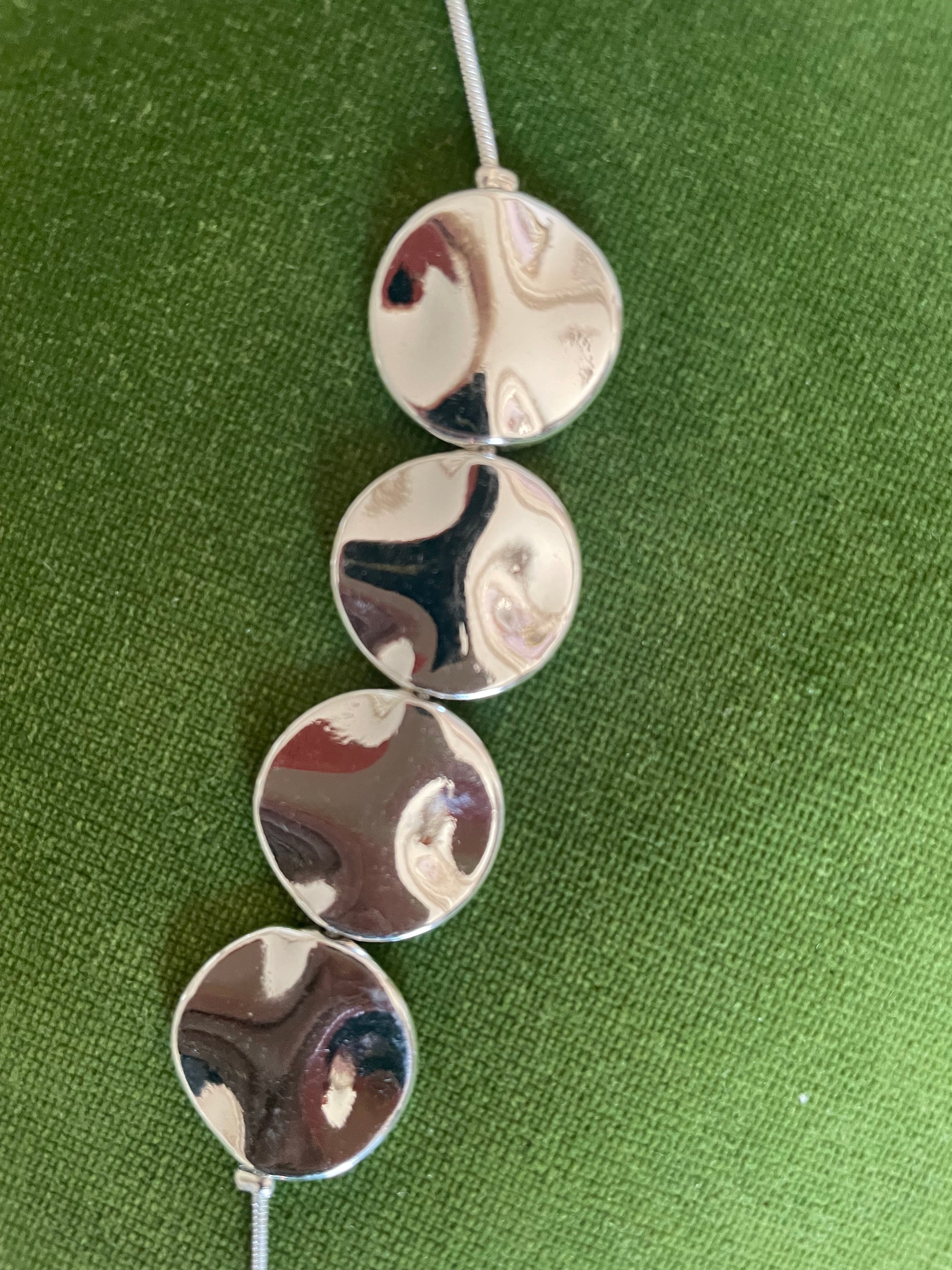 Jess &  Lou Round Cascading Discs on Fine Chain Necklace | Simple Timeless Jewellery | Sky & Leaf