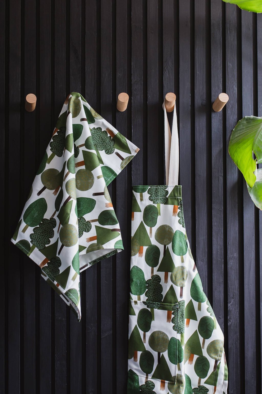 Tree Adult Apron