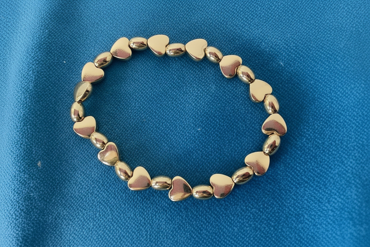 Jess &  Lou Gold Mini Hearts & Beads Bracelet | Simple Timeless Jewellery | Sky & Leaf