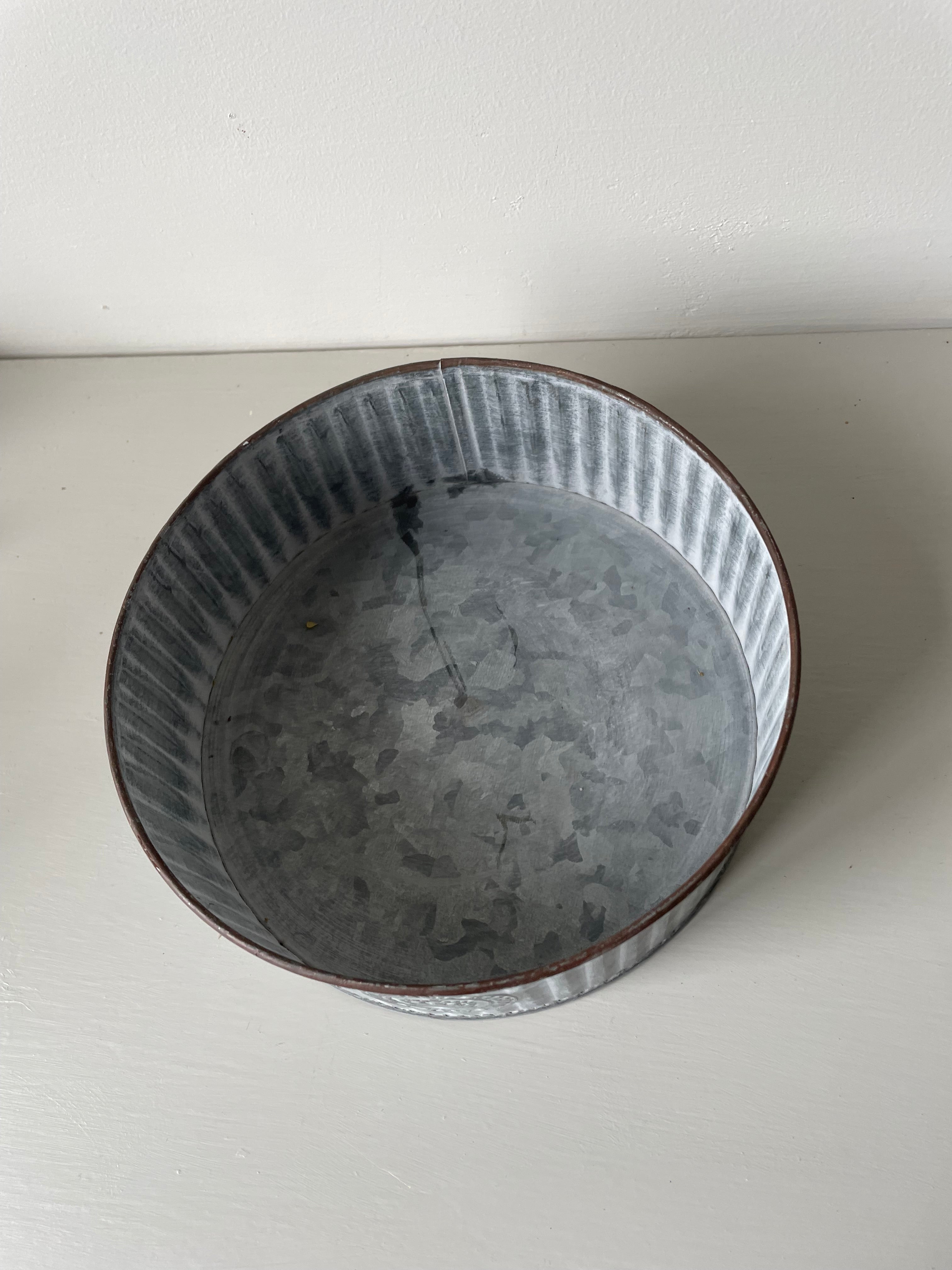 Kew Gardens Round Ribbed Zinc Cactus Planter