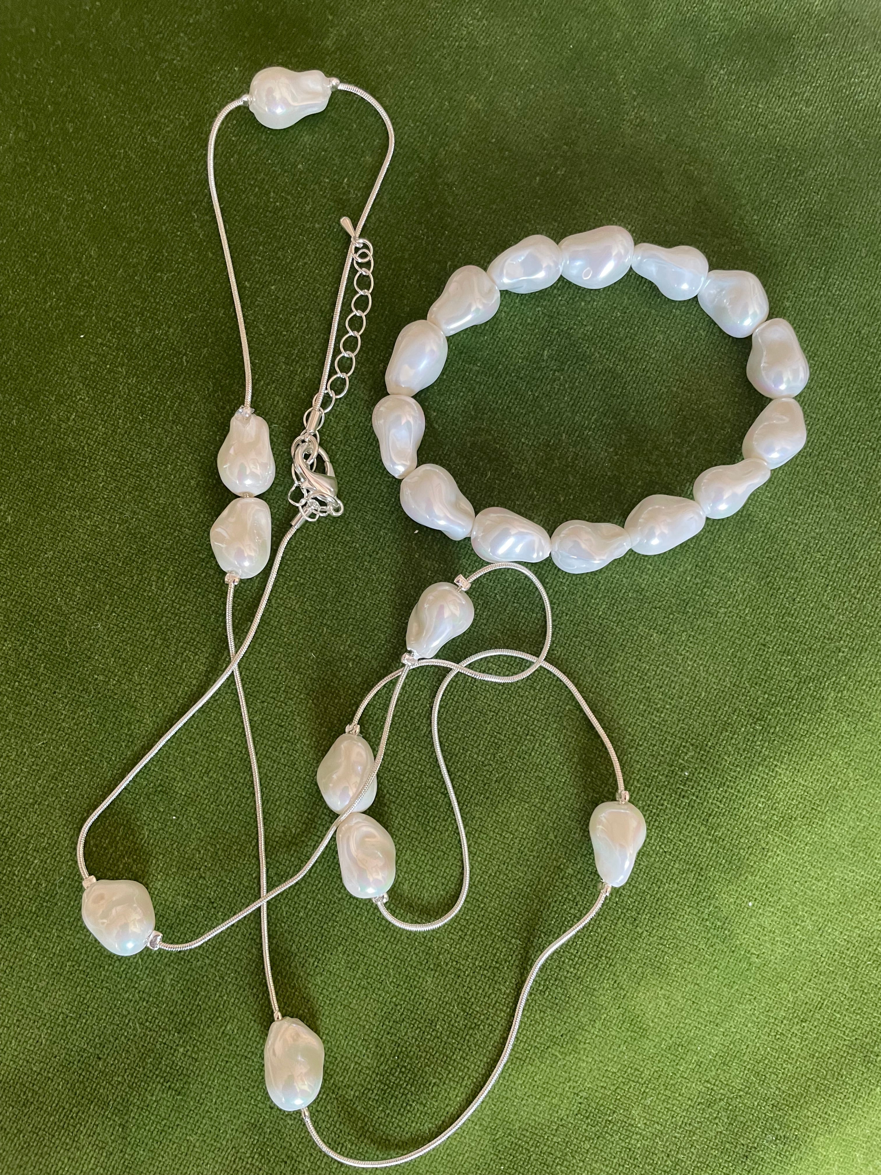 Jess &  Lou Classic Pearl Drop Necklace | Simple Timeless Jewellery | Sky & Leaf