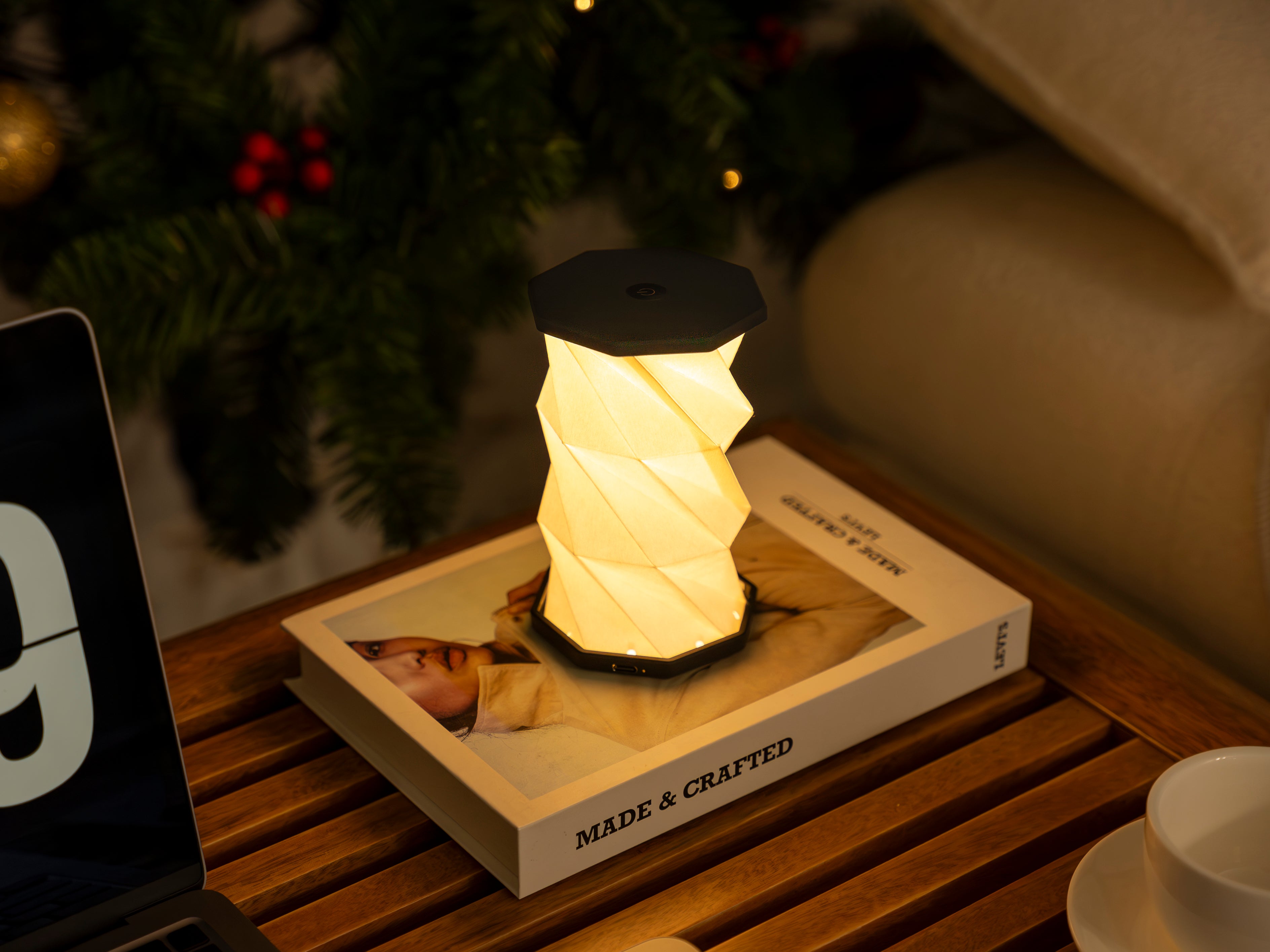 Mini Twist Hexagon Light